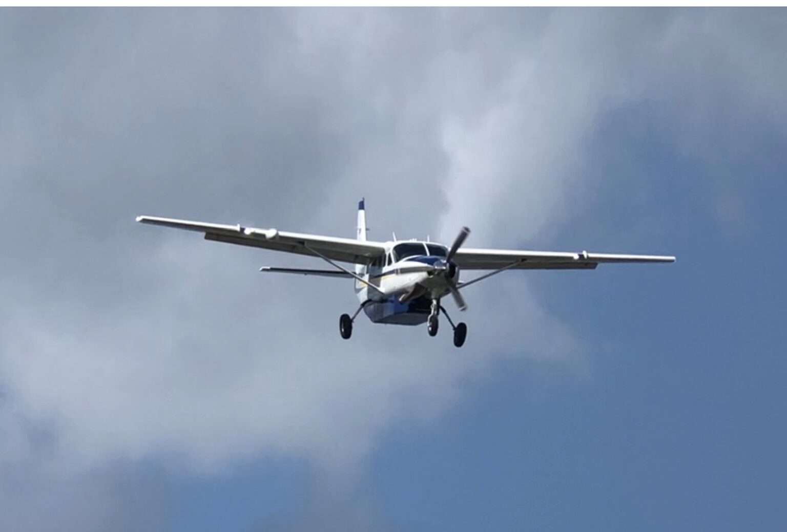 Airplane landing in St. Barths